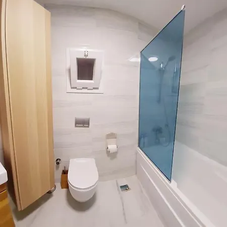 Ruime Woning Aan Zee ヴィラ ディディム