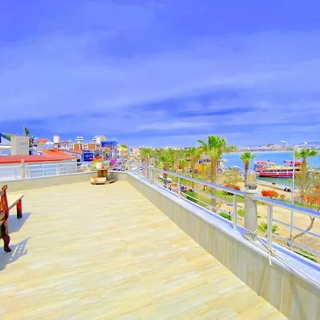 Vilă Ruime Woning Aan Zee *